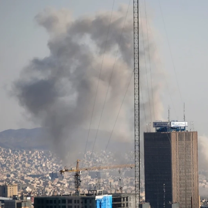 ABD'den İran'a karşı misilleme: Düşen Apache'nin ardından peş peşe füzeler ateşlendi, bölgede yankılanan patlamalar