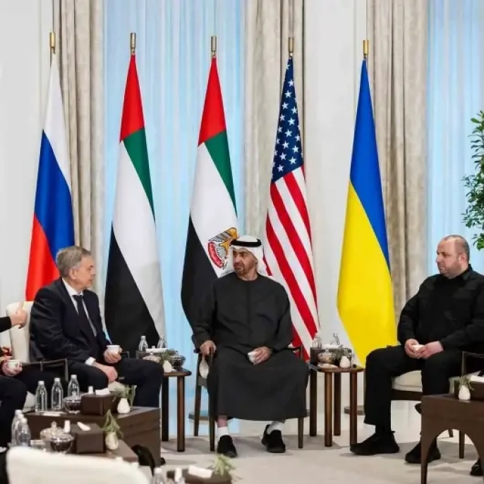 Abu Dabi'de Rusya-Ukrayna-ABD heyetleri barış umudu için masada