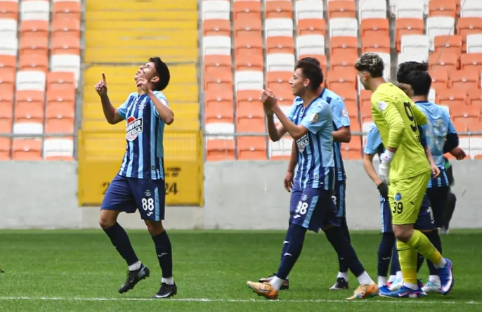 Adana Demirspor, -57 puanla çıktığı maçta sürpriz bir zafer elde etti