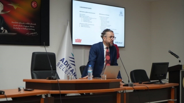 Belediye personellerine afet yönetimi eğitimi verildi
