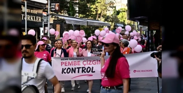 Antalya'da meme kanseri için farkındalık yürüyüşü