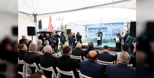 Arifiye Atatürk Caddesi'nde tarihi altyapı yatırımı başlatıldı
