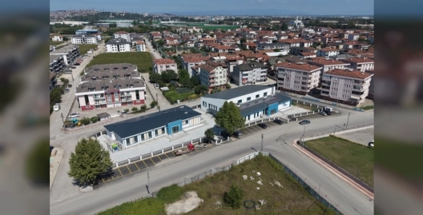 Arifiye gençlik merkezi ve yüzme havuzu tanıtıldı