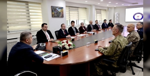 Artvin'de güvenlik ve asayiş teknik toplantısı: Vali Ergün'den koordine çalışma vurgusu