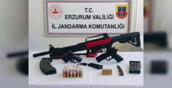 Baba dehşeti: Erzurum'da oğlunu bıçakladı, evden silahlar çıktı