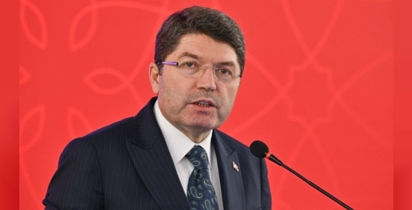 Bakan Tunç'tan çocuk suçlarına ilişkin kritik açıklamalar: 'Çocukları suça iten nedenleri gündemimizde tutacağız