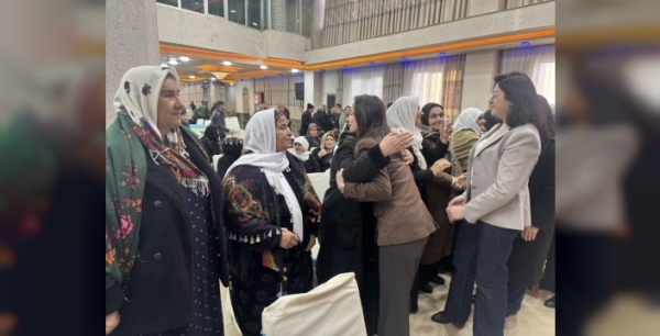 DEM Parti Eş Genel Başkanı Hatimoğulları'ndan 'Terörsüz Türkiye' süreci için acil çağrı: Savaşın Türkiye'ye sıçramasını istemiyoruz