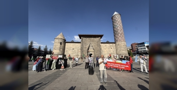 Gazze için 141 haftadır susmayan sağlıkçılardan yürek burkan çağrı!