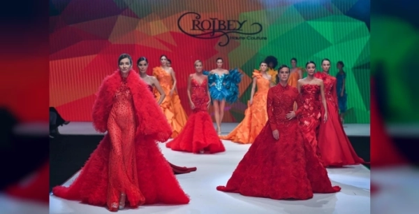 İzmir'de gelinlik rüzgarı esecek: 2027 koleksiyonları ilk kez podyumda!