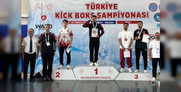 Jandarma Gücü Kickboks takımı, Türkiye şampiyonasında madalya yağmuruna tuttu