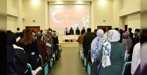 Kars'ta kadına şiddet paneli: Tarihsel ve kültürel boyutlar ele alındı