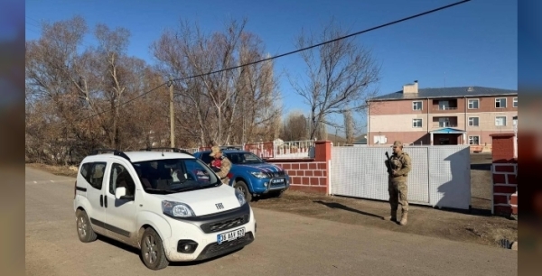 Kars'ta nefes kesen operasyon: Okullar, sokaklar ve metruk binalar didik didik arandı, arananlar yakalandı