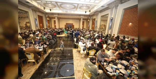 Kocaeli Belediye Başkanı Büyükakın, Kahire'de Gazzeli ailelerle iftar yaptı