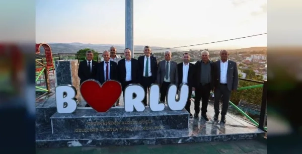 Köprübaşı'ndaki balıkçılara soğuk hava deposu teslim edildi