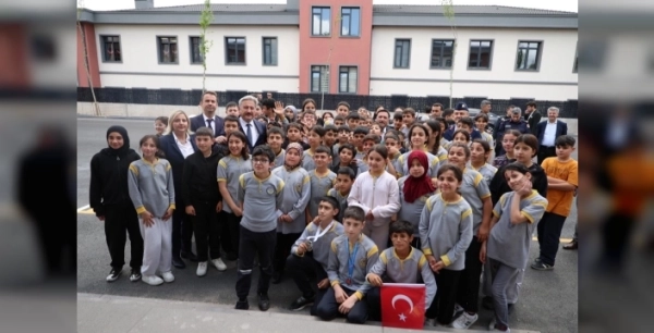 Melikgazi'den eğitime dev yatırım: 2 yeni okul hizmete girdi