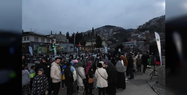 Osmangazi'de gönül sofraları, birlik ve dayanışma mesajlarıyla büyüyor