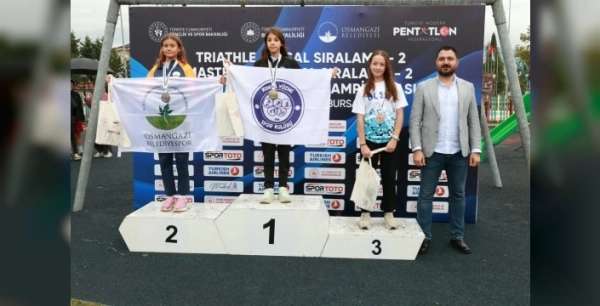Osmangazili kardeşler triathle şampiyonasında başarı elde etti