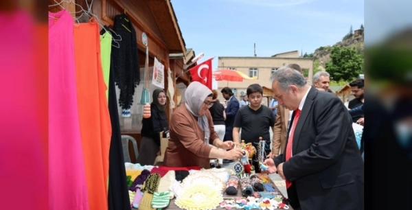 Talas'ta kadınların el emeği ürünleri 'Maharetli Eller' pazarında buluşuyor