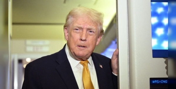 Trump'tan İran'a son uyarı: Devasa filo yola çıktı, zaman daralıyor