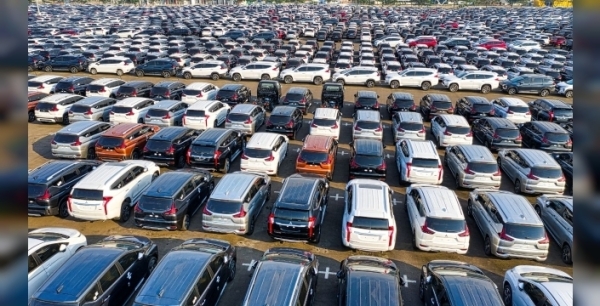 Türkiye'nin ticari araç ihracatında şaşırtan rekor: 90 ülkeye 10 ayda dev rakam