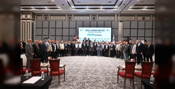 Yağlı güreş birliği'nde Ahmet akın yeniden zirvede: oybirliğiyle başkan seçildi