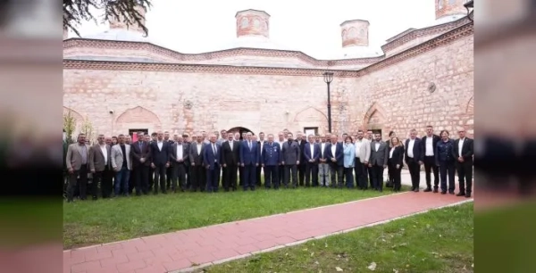 Yenişehir belediye başkanı muhtarlarla buluştu