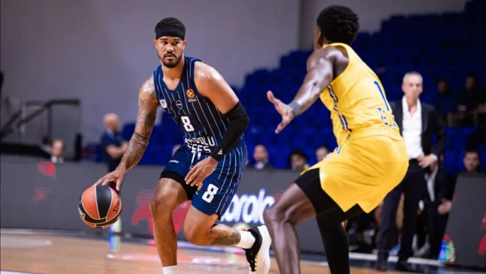 Anadolu Efes, Real Madrid karşısında tarihi bir eşiği aşmayı hedefliyor: 500. Avrupa zaferi yolda!