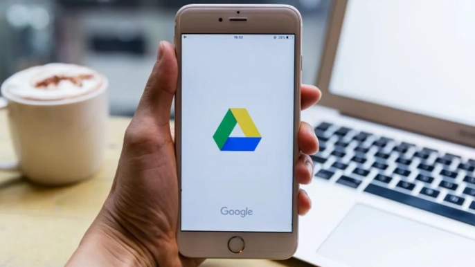 Android kullanıcıları dikkat! Google Drive'dan büyük yenilik geliyor: İndirilenler artık güvende! - 1