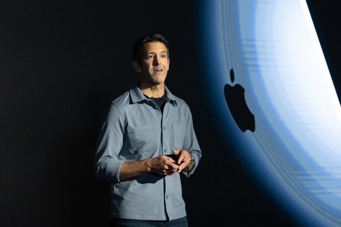 Apple CEO'su, iPhone'u merkeze alan stratejiyi yeniden canlandırıyor