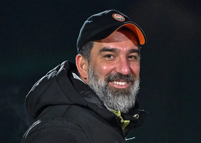 Arda Turan'dan tarihi başarı: Shakhtar Donetsk, yıllar sonra Avrupa'da çeyrek finalde!