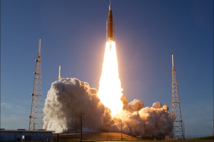 Artemis II göreviyle 50 yıl sonra Ay'a dönüş: Tarihi yolculuk başladı!