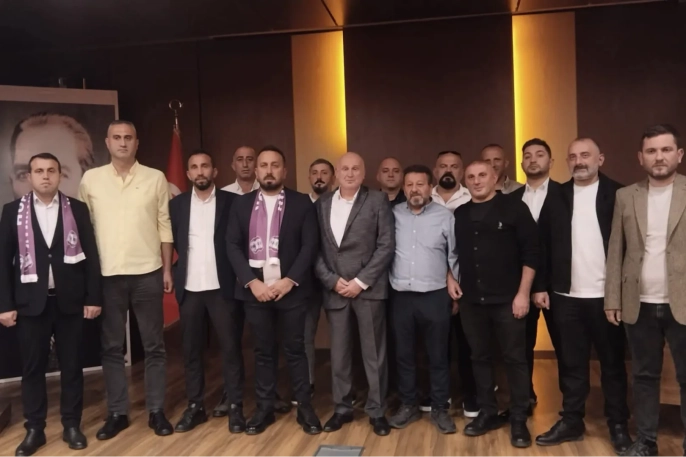 Artvin Hopaspor'da başkanlığa Adem Çakmak seçildi