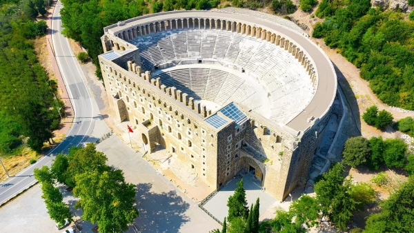 Aspendos Theatre Guide 2026: Entrance Fee, How To Get From Side