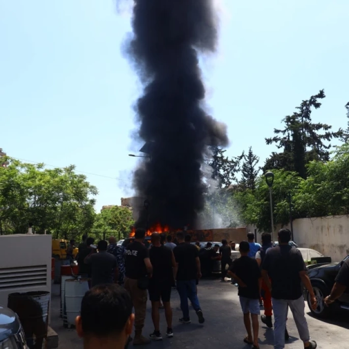 Ateşkese rağmen İsrail ordusunun Lübnan'a hava saldırıları devam ediyor