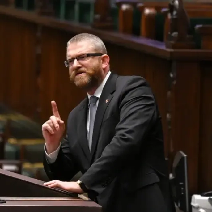 Avrupa Parlamentosu'nda Polonyalı vekil Kallas'a sert eleştirilerde bulundu