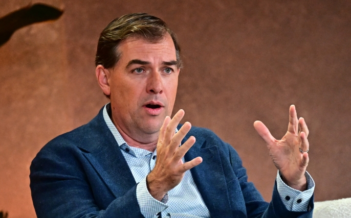 AWS CEO'su, OpenAI ve Anthropic yatırımlarının çelişki olmadığını belirtti
