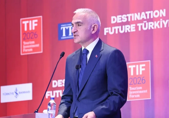 Bakan Ersoy açıkladı: Türkiye, 2026'da 68 milyar dolarlık turizm geliri hedefliyor!