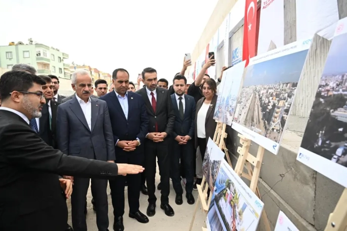Bakan Uraloğlu: Mersin-Adana hızlı tren projesi 2024'te hizmete girecek