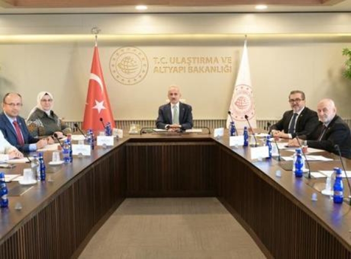 Bakan Uraloğlu'ndan çocukların dijital güvenliği için önemli adımlar