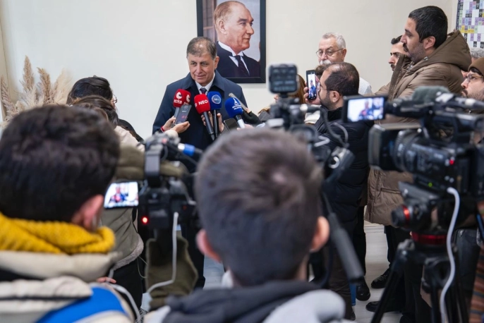 Başkan Tugay'dan İzmir'deki tüm ilçelere eşit hizmet vaadi