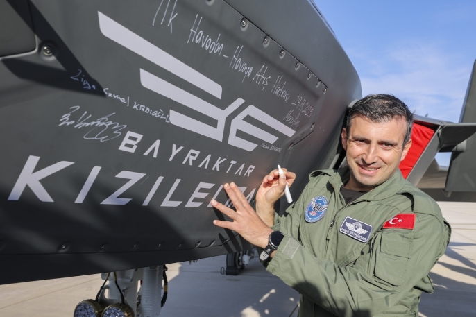 Bayraktar Kızılelma, füzeyle hedefi vurarak tarihe geçti! - 17