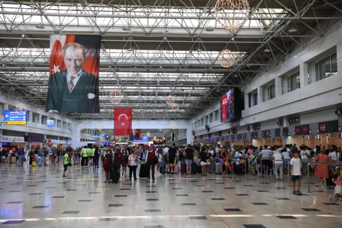 Bayramda yolcular için 867 ek uçak seferi düzenlenecek