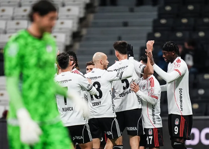 Beşiktaş, Kayserispor karşısında 4-0'ın rövanşında eksiklerle sahaya çıkıyor