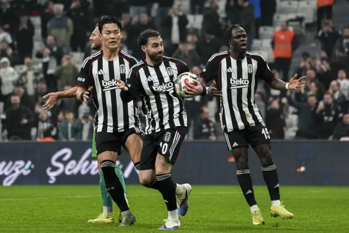 Beşiktaş'tan nefes kesen geri dönüş! Yeni transfer golle buluştu