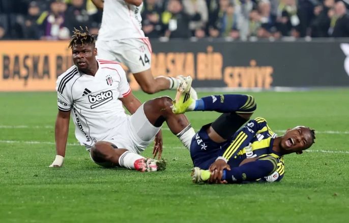 Beşiktaşlı Agbadou'dan olay yaratan açıklamalar: 'Utanç verici, hakem VAR'a bakmadı!
