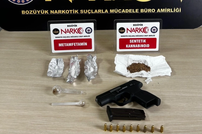 Bilecik'te narkotik operasyonu: Uyuşturucu ve silah ele geçirildi