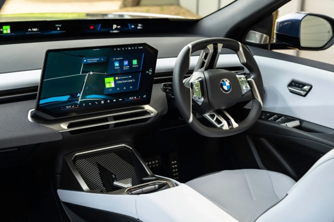 BMW, yeni modellerinde fiziksel düğmeleri azaltıyor - 1
