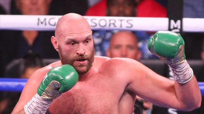 Boks dünyası şaşkın: Tyson Fury, ringlere dönüyor!