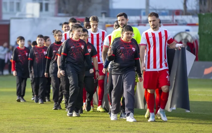 Boluspor'dan futbolculara sert uyarı: Protestoya caydırıcı yaptırımlar yolda!