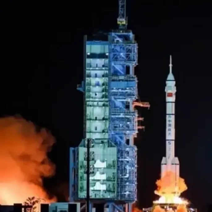 Çin, denizcilikte devrim yaratacak iki uyduyu uzaya gönderdi